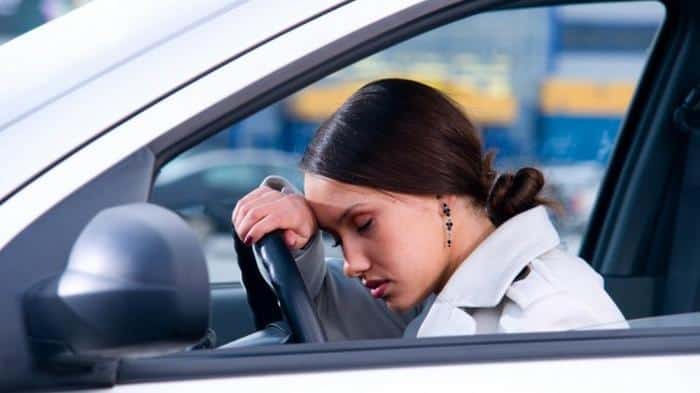 nevarnost vožnje med zaspano osebo; tveganje zaspanosti med vožnjo