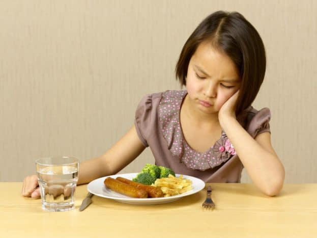 otrokom s težavami pri prehranjevanju