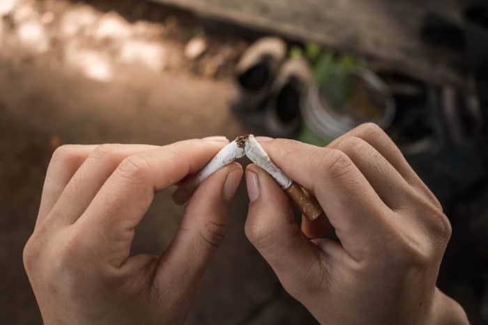 kako prenehati kaditi