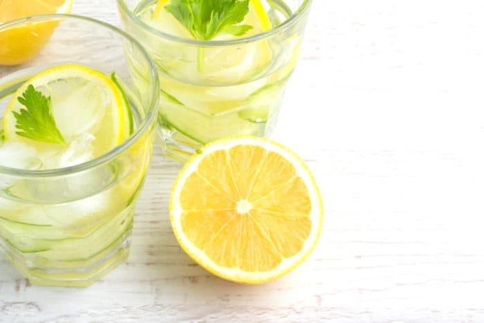 pijte limonino vodo