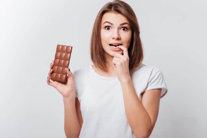 stranski učinki uživanja čokolade za želodec