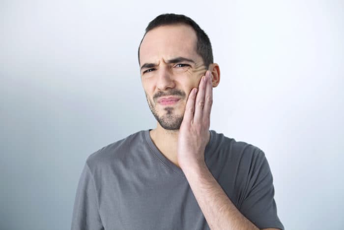prekinitev temporomandibularnih čeljustnih sklepov
