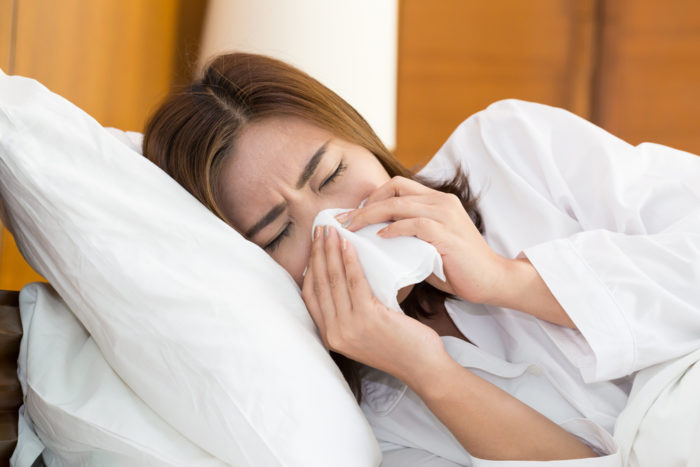 Keto gripa je neželeni učinek ketogene diete