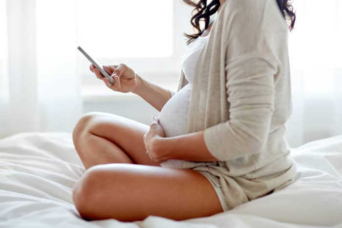 igranje mobilnih telefonov med nosečnostjo