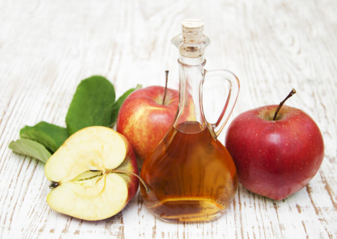 prednosti jabolčnega kisa kot naravnega zdravila za luskavico
