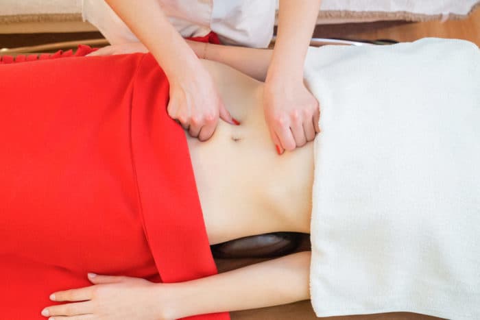 nevarnost masaže trebuha; tveganje za masažo želodca