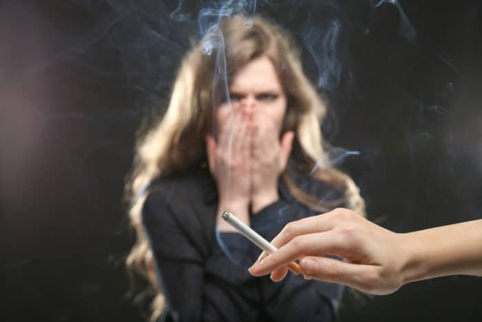 nevarnost cigaretnega dima za pasivne kadilce
