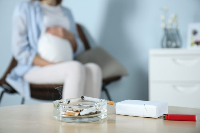 kajenje nosečnic, avtističnih vnukov