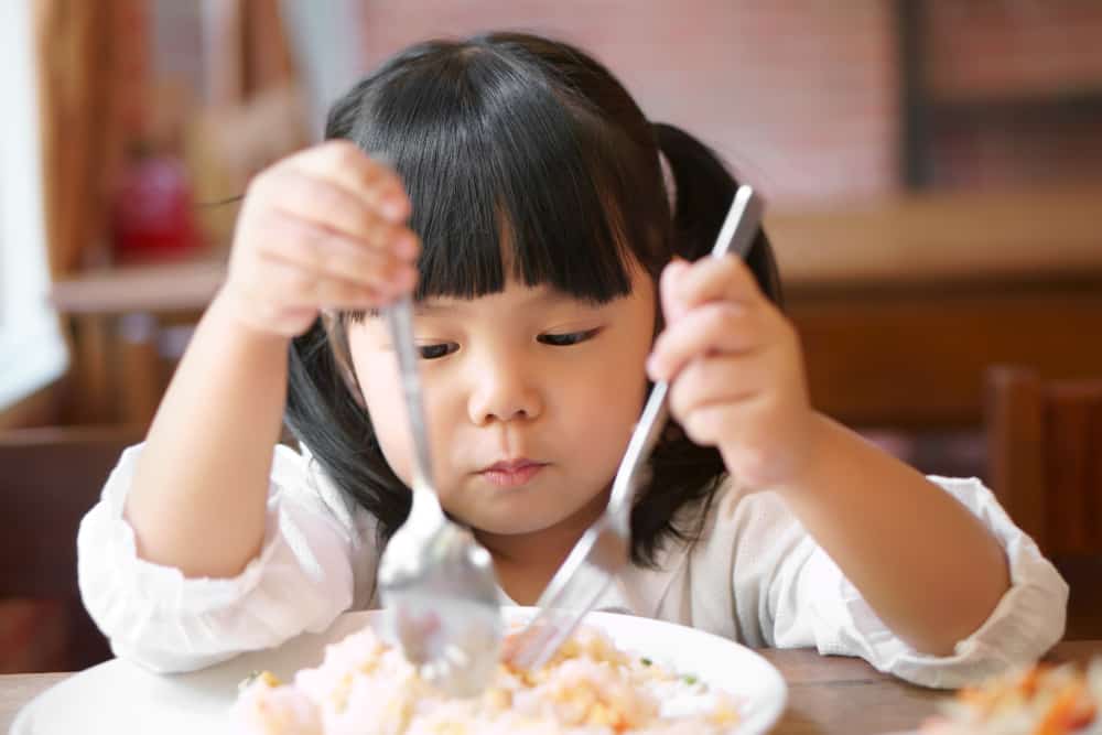 otroci z dieto z nizko vsebnostjo ogljikovih hidratov