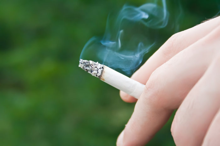 Kajenje povzroča rak na jetrih